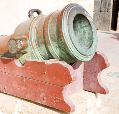 Afrika Fas yeşil bronz top ve mavi gökyüzü