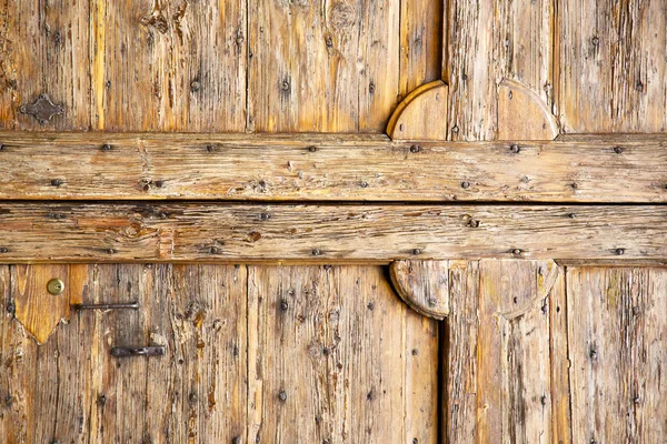 Astratto ottone arrugginito marrone legno chiuso italia — Foto Stock