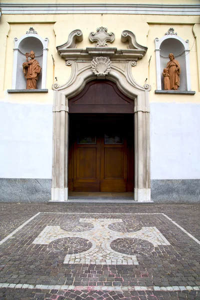 カルダーノ カンポ イタリア教会ヴァレーゼ — ストック写真