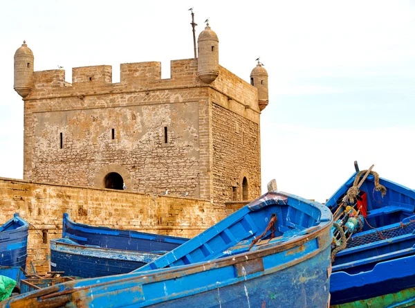 Barco y mar en África morocco marrón ladrillo cielo —  Fotos de Stock