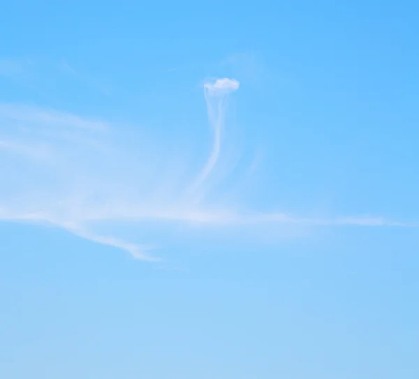 Im himmel von italien europa bewölkt flauschige wolkenlandschaft — Stockfoto