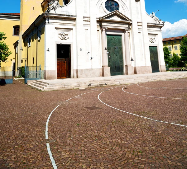 Exterior arquitectura antigua en italia europe milan religion — Foto de Stock