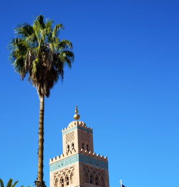 geçmiş maroc Afrika Minare din ve mavi gökyüzü