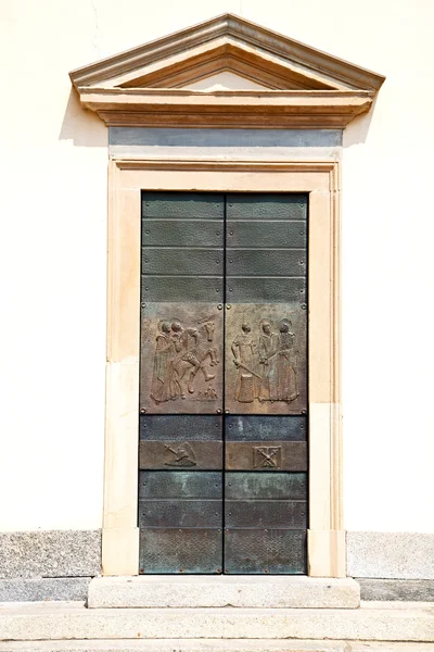 Velha porta em itália de madeira antiga ancian e tradicional — Fotografia de Stock