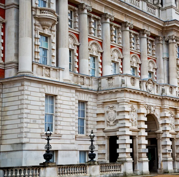 Alte konstruktion in england europa london wall antik und licht — Stockfoto