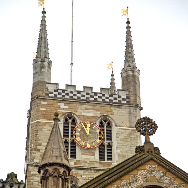 Dörr southwark cathedral i london england gamla konstruktion en — Stockfoto