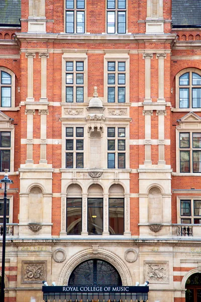 Okno v Evropě Londýn staré červené cihly — Stock fotografie
