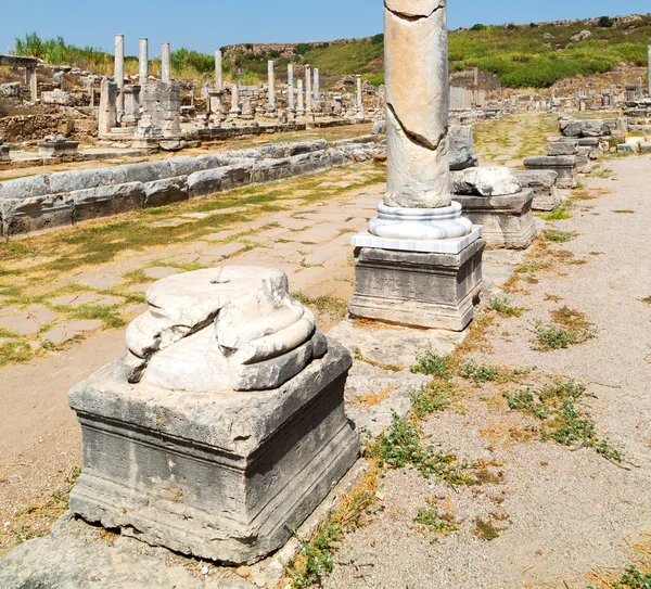 Perge old construction in asia turkey the column  and the roman — Stock Photo, Image