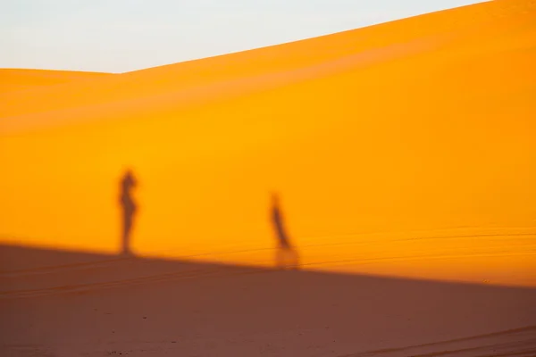 Sole nel deserto di sabbia marocco e dune — Foto Stock