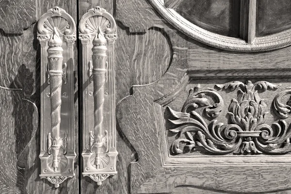 Velho londres porta em inglaterra e madeira ancien abstrato — Fotografia de Stock