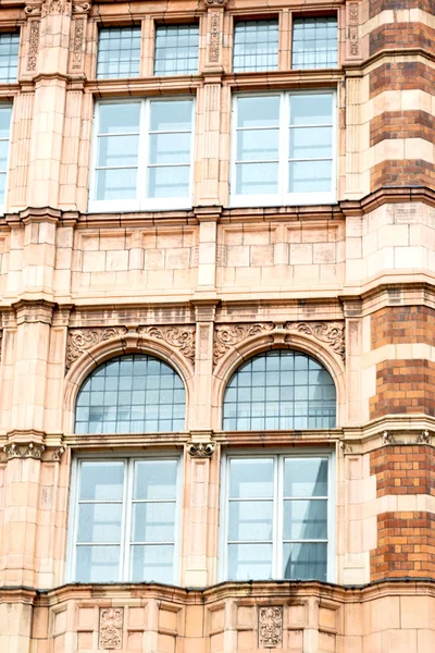 En europe mur de Londres et fenêtre historique — Photo