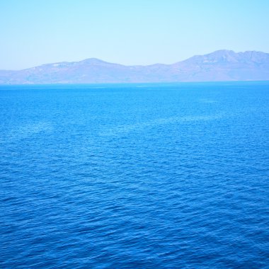 Deniz ve gökyüzü tekne adalarından Yunanistan