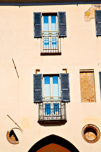 En europa milan vieja pared ciega veneciana —  Fotos de Stock