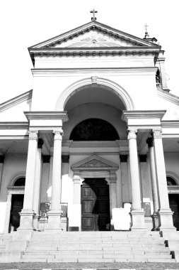 İtalya 'daki eski mimari Avrupa' daki Milan dini ve güneş ışığı