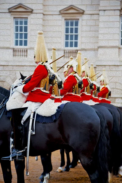 En Londres caballo de Inglaterra y caballería para la reina — Foto de Stock