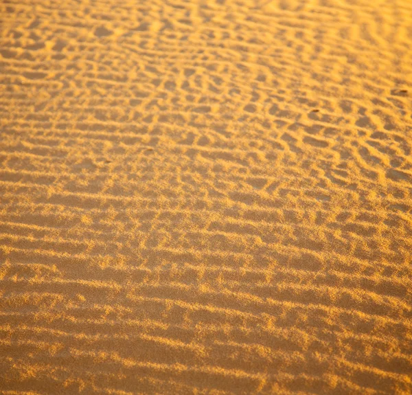 Африка коричнева піщана дюна в пустелі Сахара — стокове фото