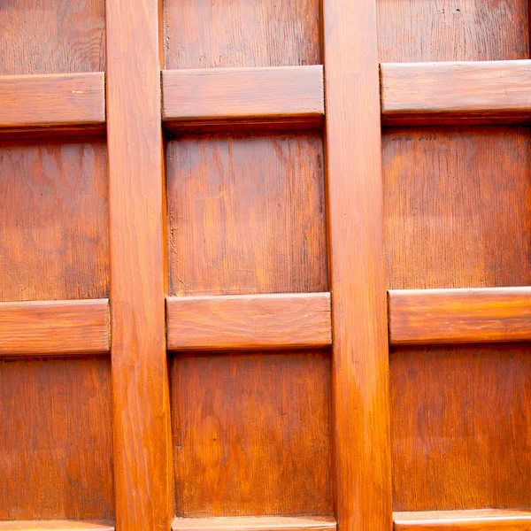 ホーム感イタリア ヨーロッパ ブラウン アンティーク木製古いドア — ストック写真