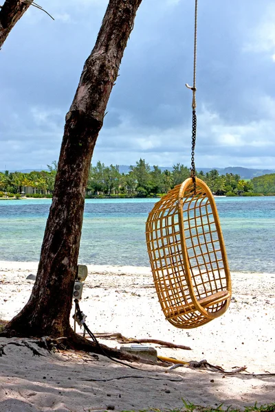 Seat vide Lagoon strand tång i Nosy vara indisk — Stockfoto