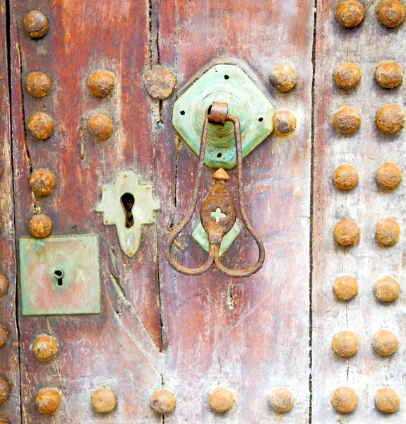 Rusty  brown    morocco in africa the old wood  facade home and — Stock Photo, Image