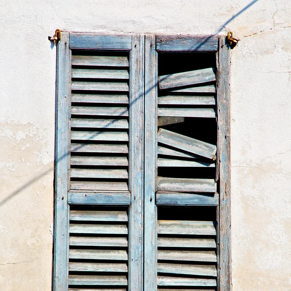 In europe italy milan old architecture and venetian blind wall — Stock Photo, Image