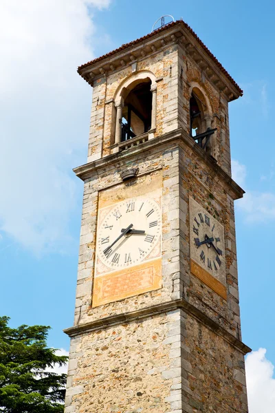 Старинная часовая башня в Италии — стоковое фото
