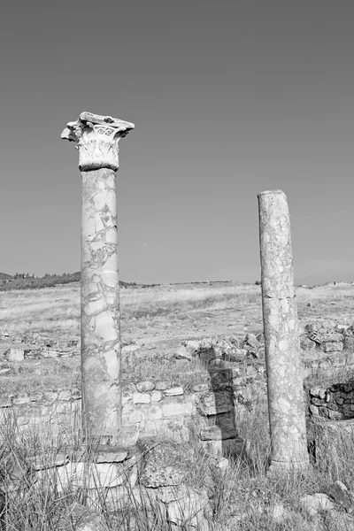 История pamukkale старое строительство в Азии индейки колонна — стоковое фото