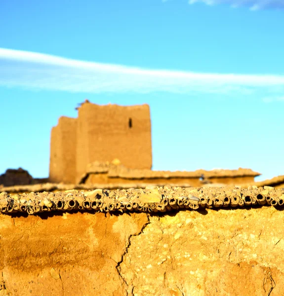 Africa in histoycal maroc vieille construction et le nuage bleu — Photo