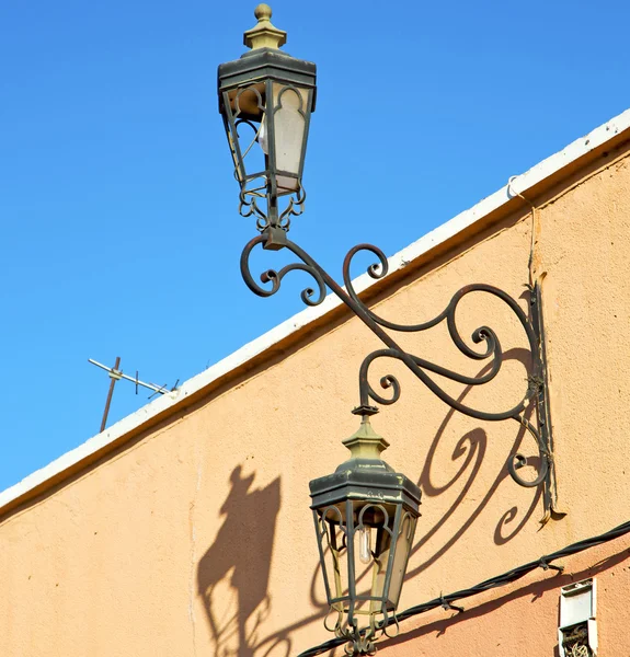 Pouliční lampa v Maroku Afrika staré lucerny venku a de — Stock fotografie