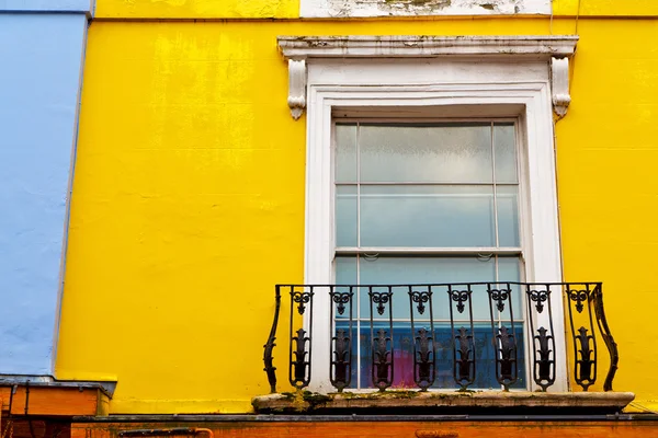 Notting   hill  area  in  and antique yellow — Stock Photo, Image