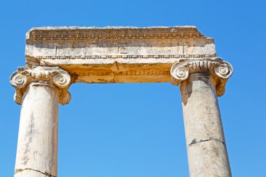 Tapınak Efes antalya sütununda Harabeleri