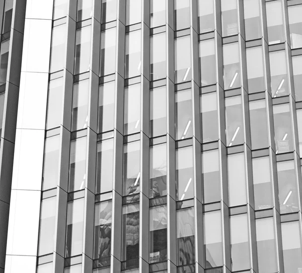 Novo edifício no distrito financeiro arranha-céus de Londres e wi — Fotografia de Stock