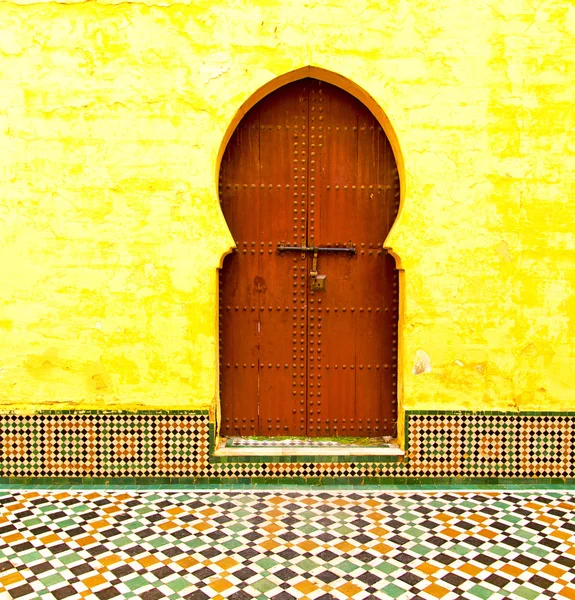 Historyczne w antyczne budowa drzwi Maroko styl Afryki drewna — Zdjęcie stockowe