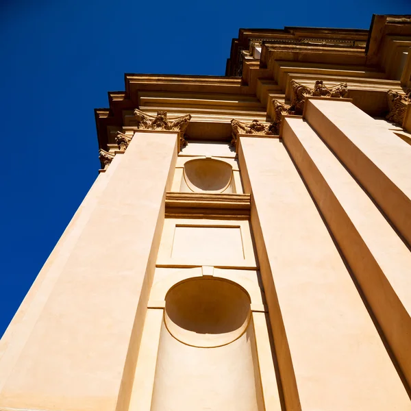 Building old architecture in italy europe milan religion       a — Stock Photo, Image