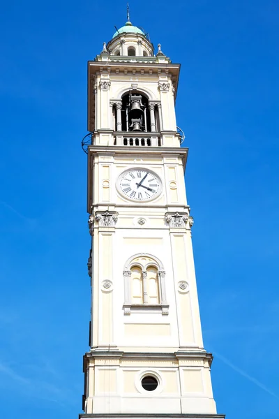 Башня с часами в Италии — стоковое фото