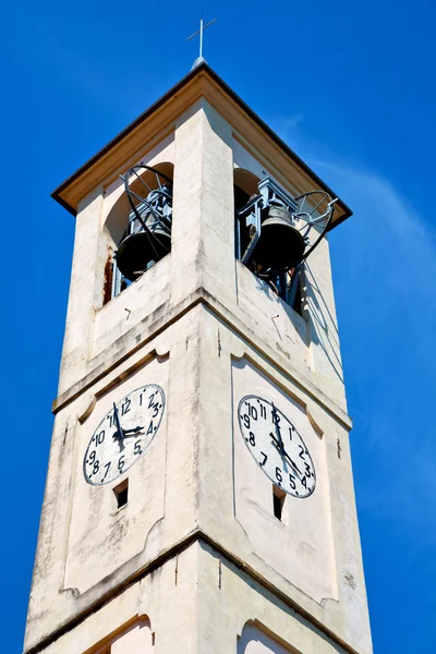 Pomnik we Włoszech Europy stare kamienne i dzwon — Zdjęcie stockowe
