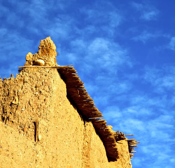 África en la construcción histórica maroc viejo y la nube azul —  Fotos de Stock