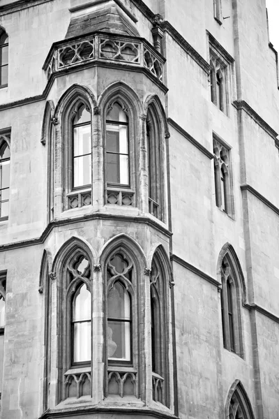 British in london england old construction and religion — стоковое фото