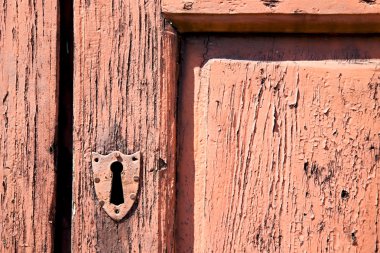 İtalya eski ancian tahta çivi kapıdan