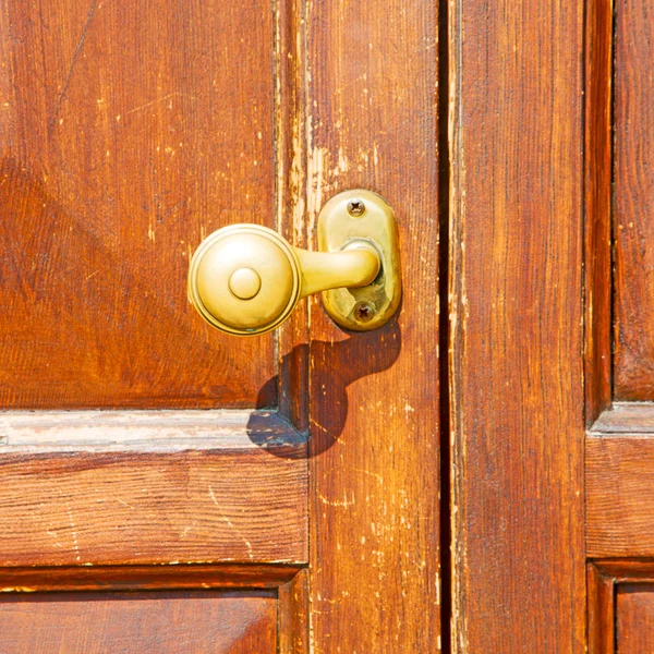 Europe old in  italy  antique close brown door and rusty lock  c — Stock Photo, Image