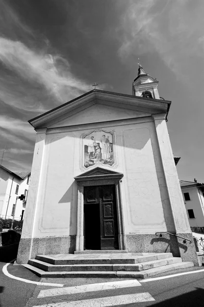 Mittelalterliche alte architektur in italien europa milan religion a — Stockfoto