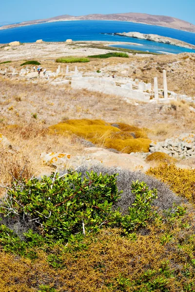 Stock image sea in delos greece the historycal acropolis and old ruin site