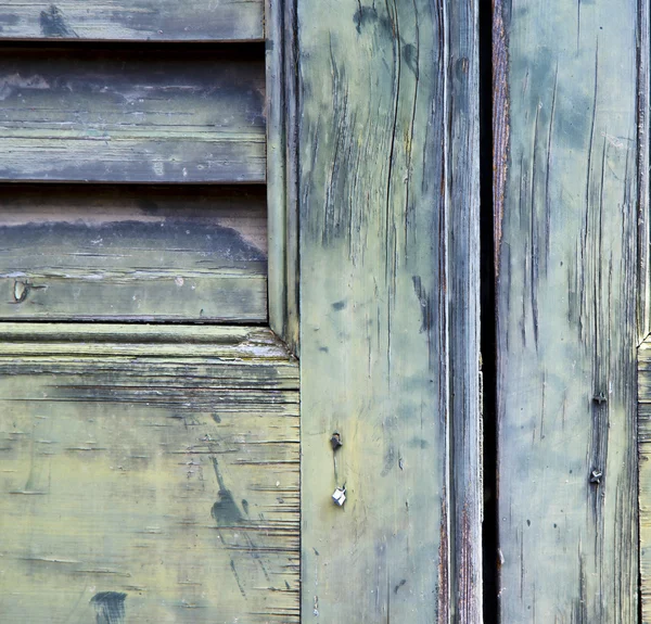 Finestra varese palazzi in legno veneziano cieco in — Foto Stock