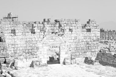  Perge eski inşaat Asya Türkiye'de sütun taş ve  