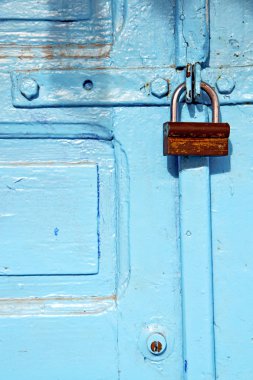 paslı metal çivi kirli soyulmuş ve Fas tokmağı