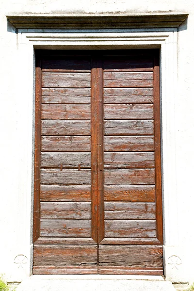 Porta velha em itália madeira velha — Fotografia de Stock