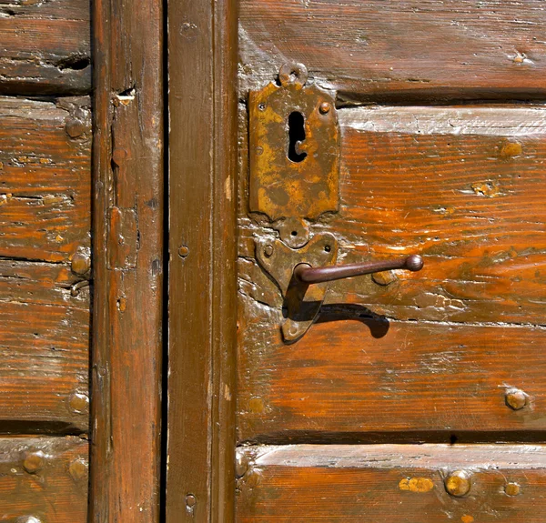 Samarato abstrato enferrujado latão madeira lombardia varese — Fotografia de Stock