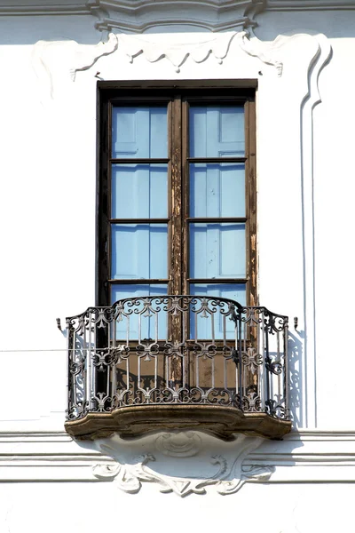 Avrupa İtalya Lombardiya milano Teras  