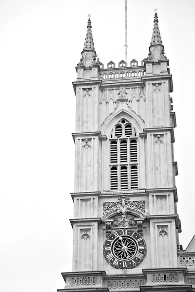 Britânico em londres inglaterra construção antiga e religião — Fotografia de Stock