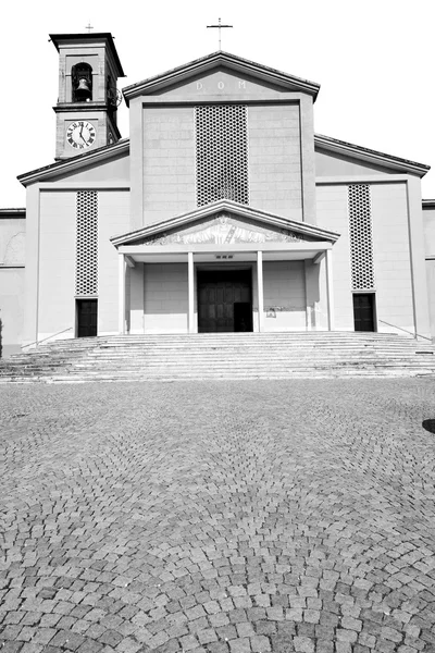 Arquitetura antiga medieval em itália europa milan religião a — Fotografia de Stock