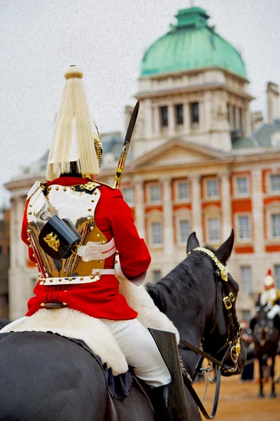 En Londres caballo de Inglaterra y caballería para la reina — Foto de Stock